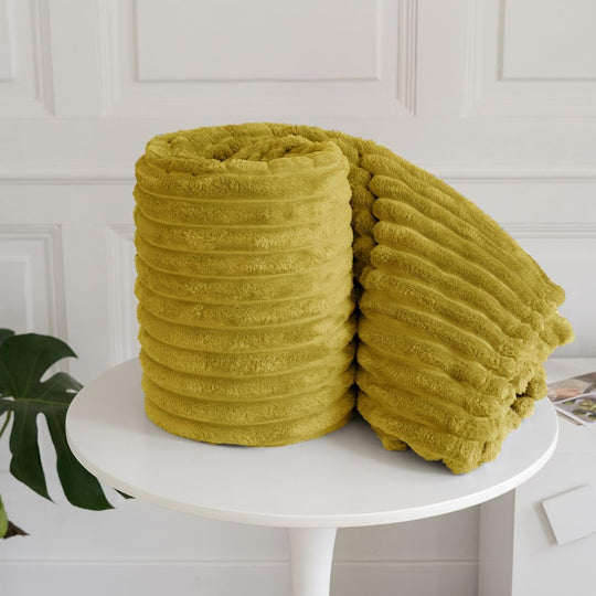 Night Zone Ribbed Chunky Blanket - Ochre