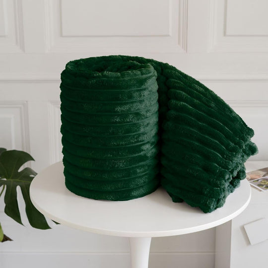 Night Zone Ribbed Chunky Blanket - Emerald