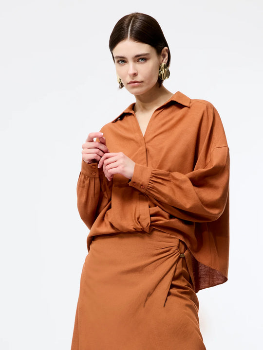 French Connection Ariette Linen Blend Long Sleeve Tuck Shirt - Coffee Brown