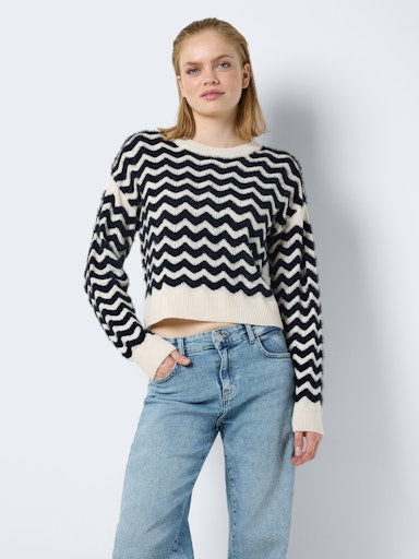 Noisy May Zuzi Long Sleeve O-Neck Knit - Eggnog Stripes/Black