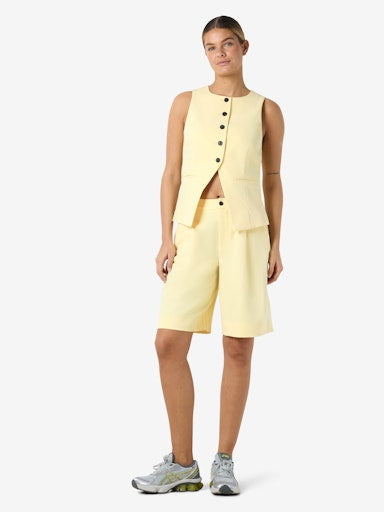 Noisy May Maile Sleeveless O Neck Waistcoat - French Vanilla