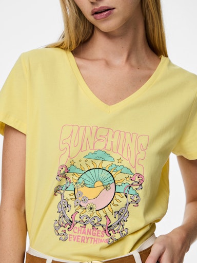Pieces Gabriella Short Sleeve V Neck T Shirt - Pale Banana/ Sunshine