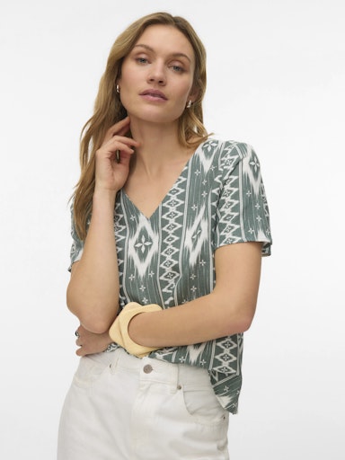 Vero Moda MyMilo Short Sleeve V Neck Top - Laurel Wreath