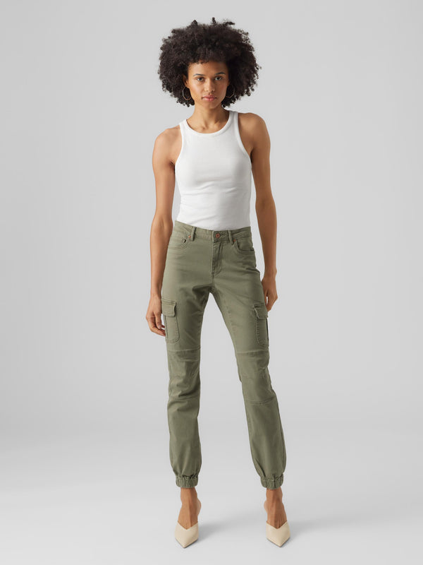 Vero Moda Mid Rise Ivy Ankle Cargo Pants - Ivy Green