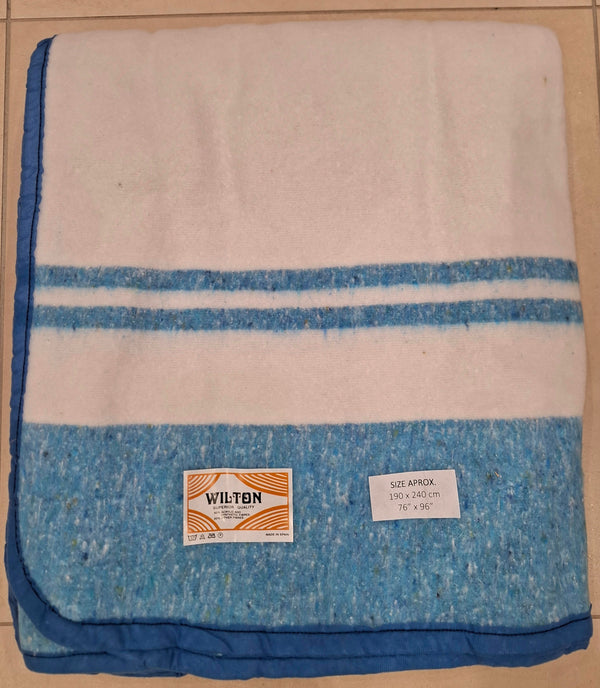 Wilton Super Quality Blanket - Blue