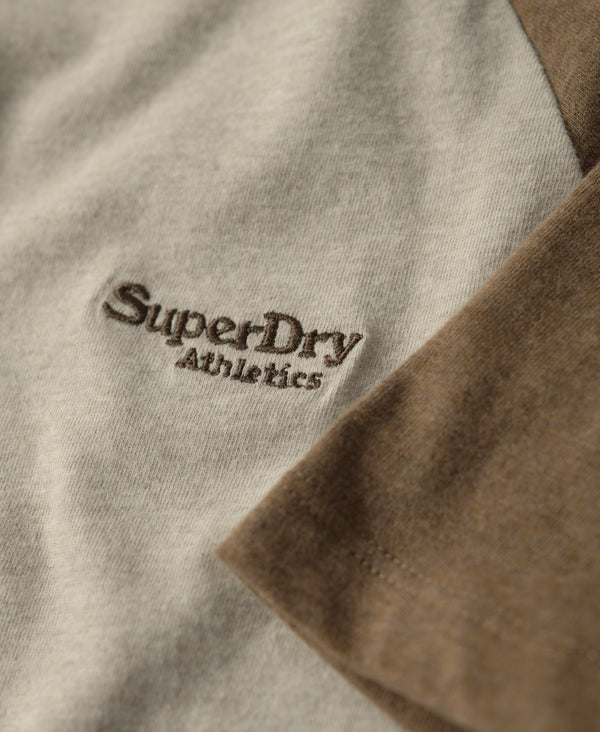 Superdry Essential Logo Baseball T-Shirt - Oat Cream/Buck Tan